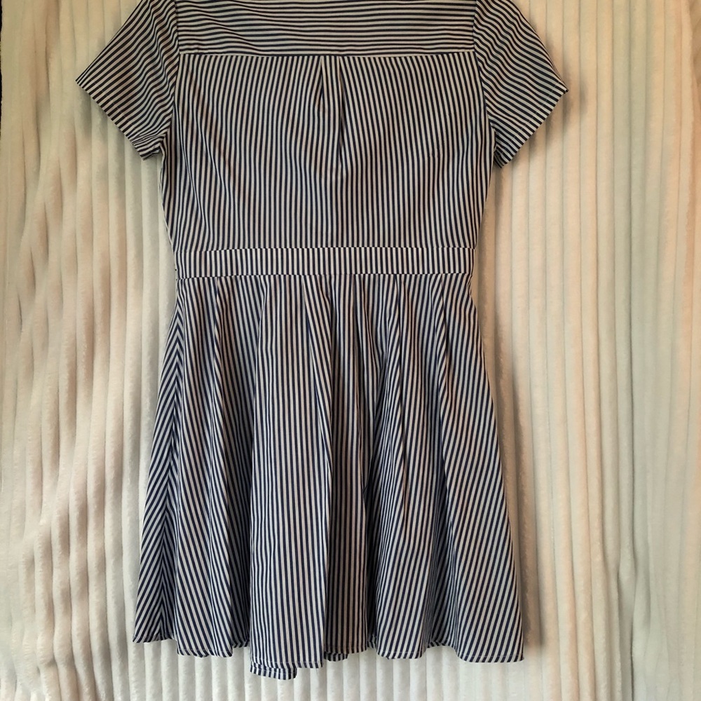 collard stripped dress